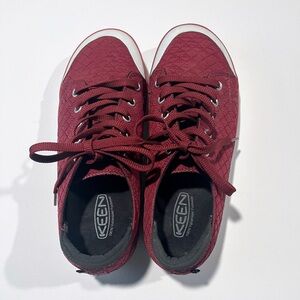 Keen Burgundy Quilted Lace-Up Shoes